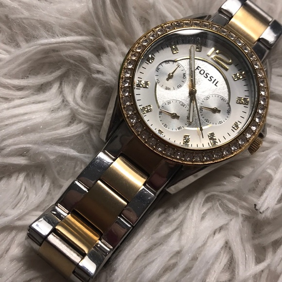 Gold Fossil Watch! - Picture 2 of 5